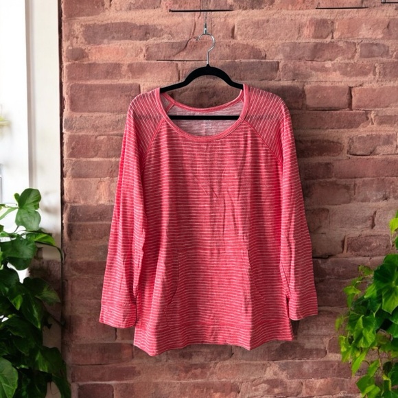 a.n.a A New Approach Coral & White Striped Knit Top - Picture 3 of 14